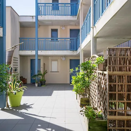 Apartment Seaside Retreat Near The Casino Biscarrosse